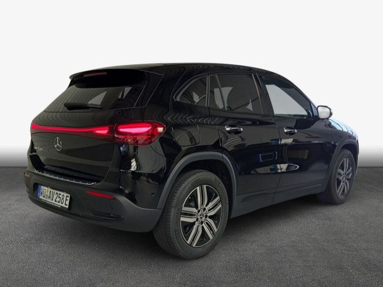 Mercedes-Benz EQA – Bild 2