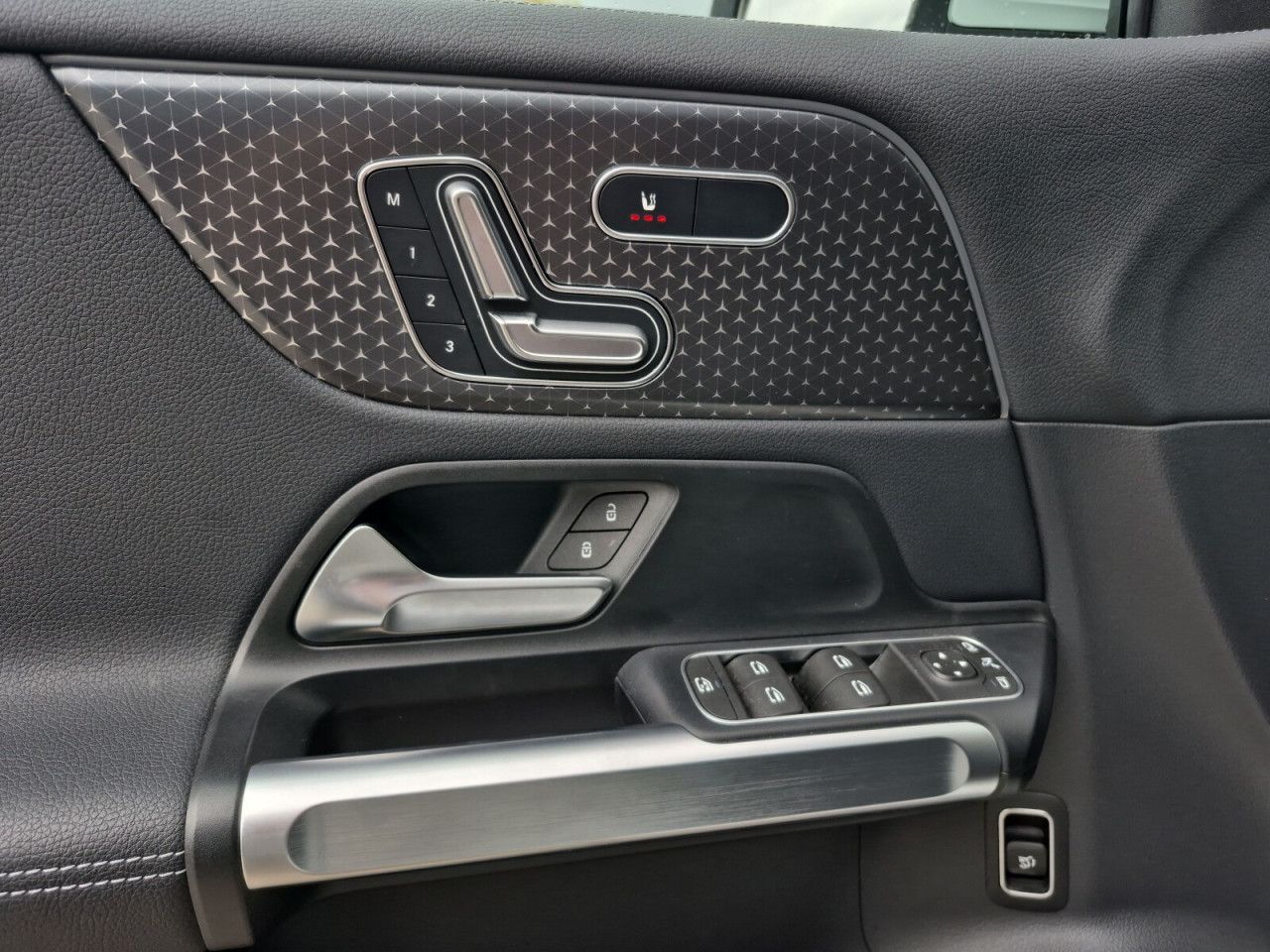 Zdj&eogon;cie pojazdu 14 / 24