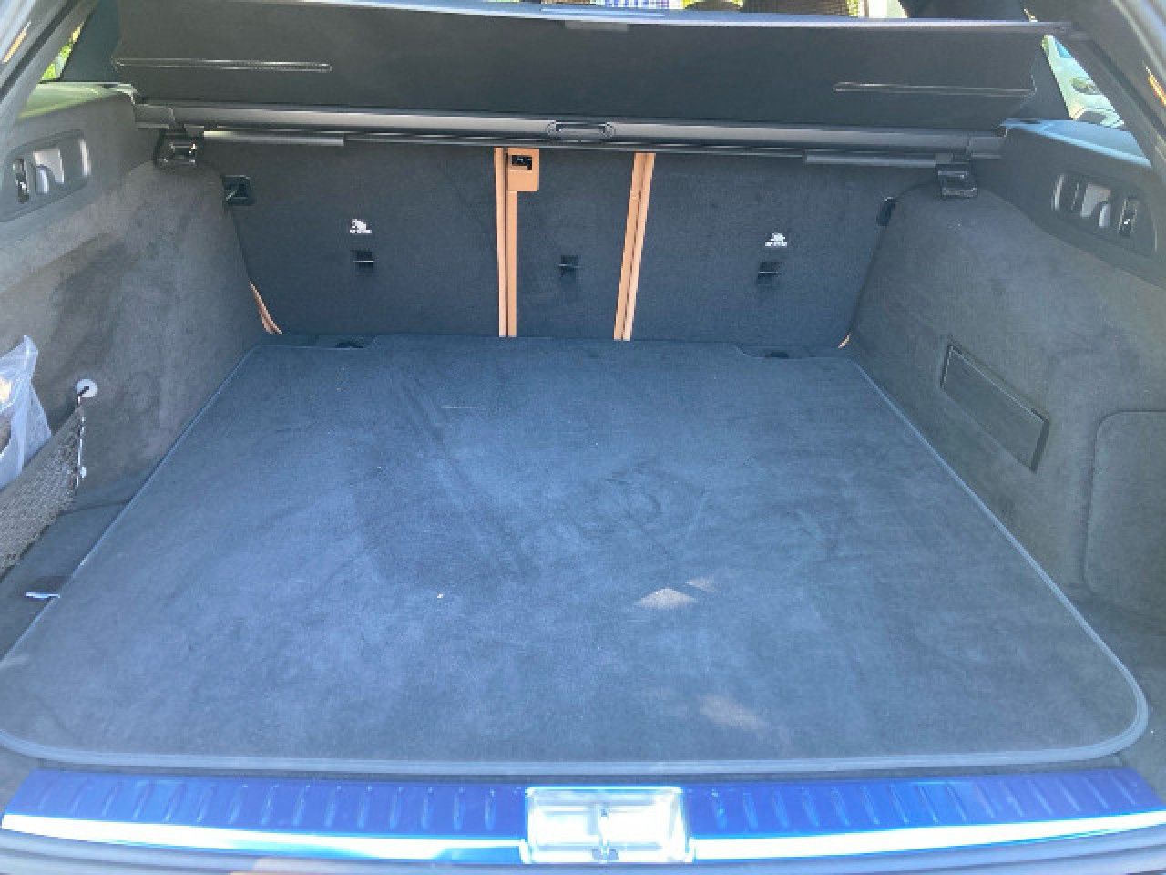 Mercedes-Benz E-Klasse – Bild 12