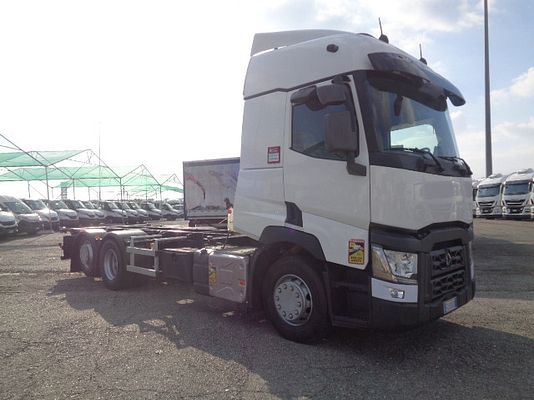 Vehicle image 1 / 20