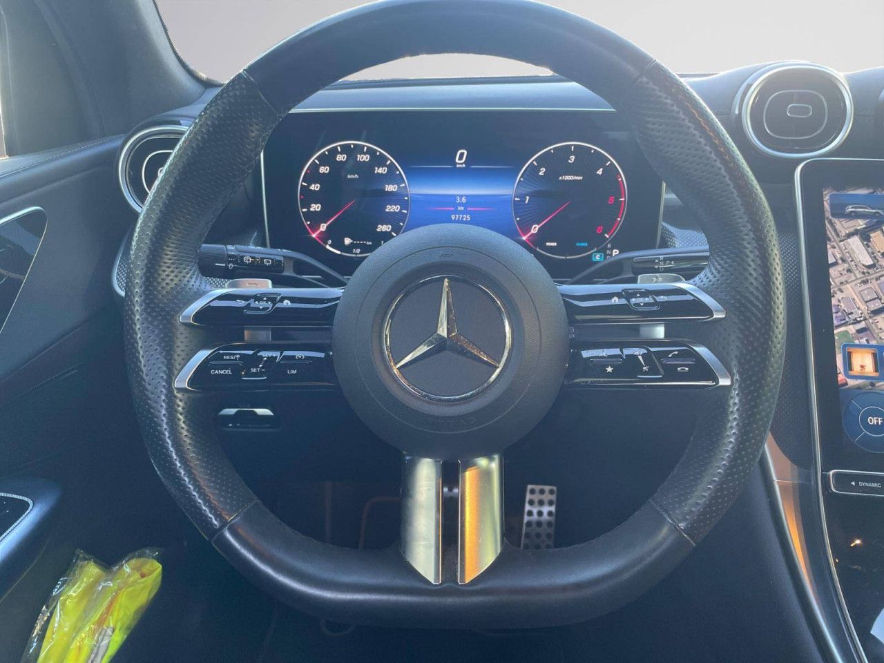 Photo du v&eacute;hicule 14 / 18