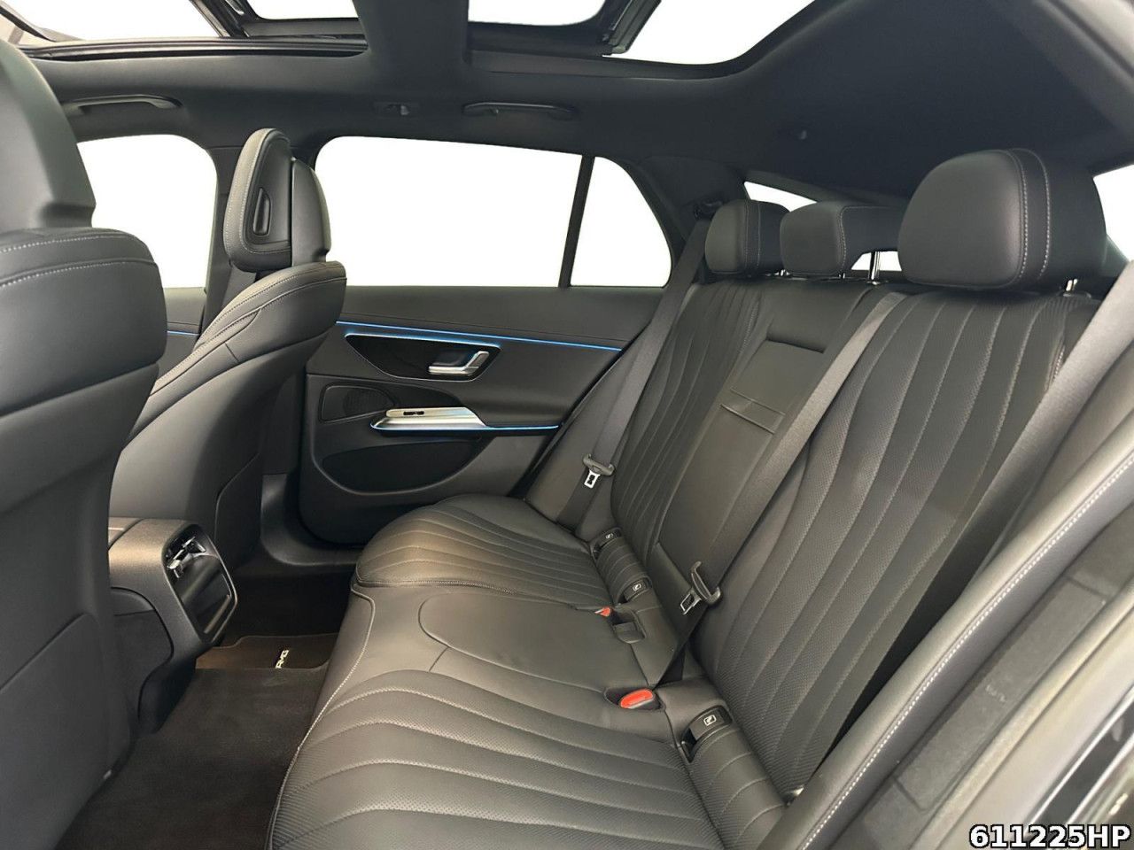 Mercedes-Benz E-Klasse – Bild 12