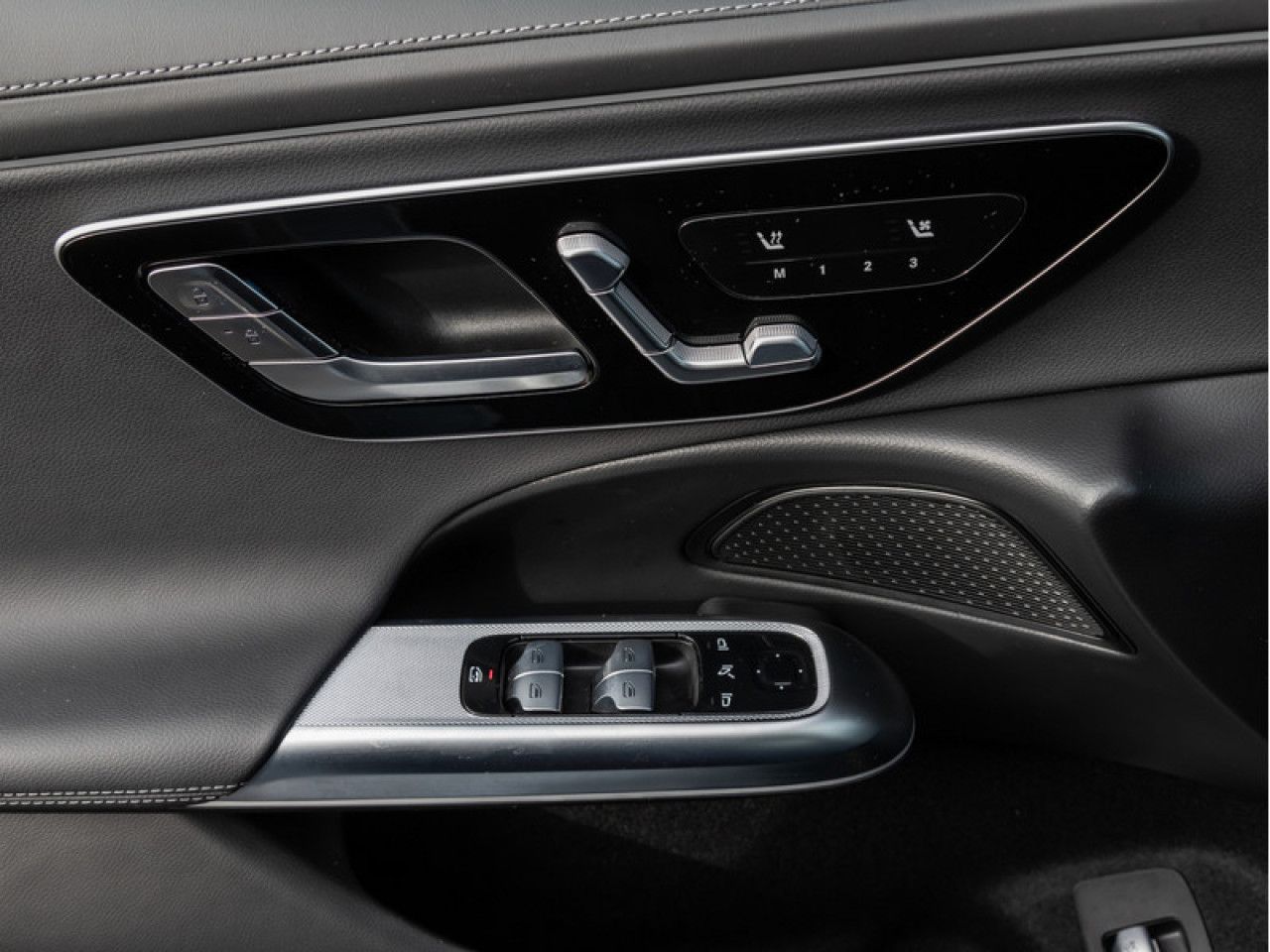 Mercedes-Benz E-Klasse – Bild 24