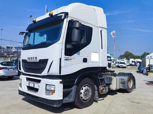 Vehicle image 1 / 14