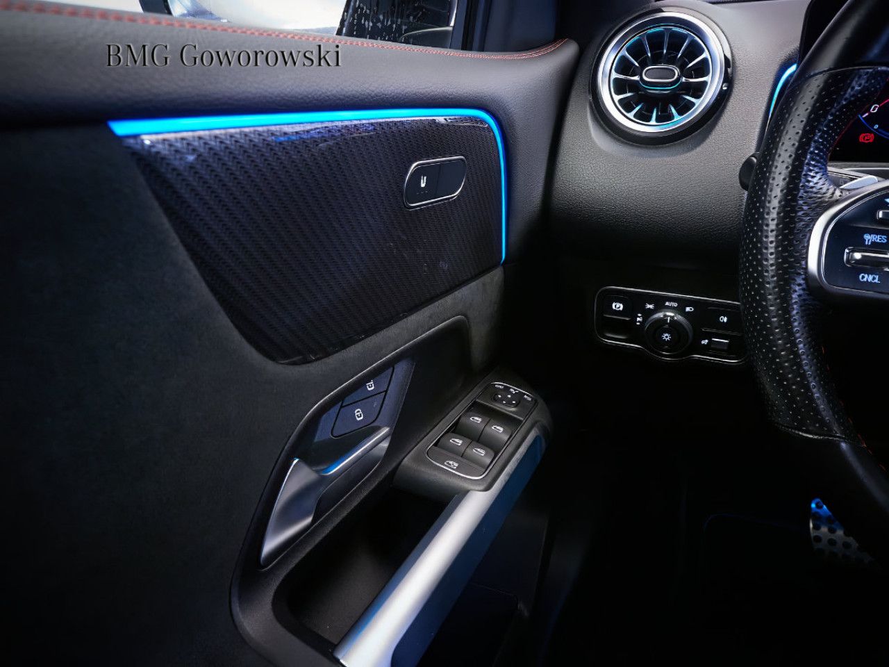 Zdjęcie pojazdu 14 / 15