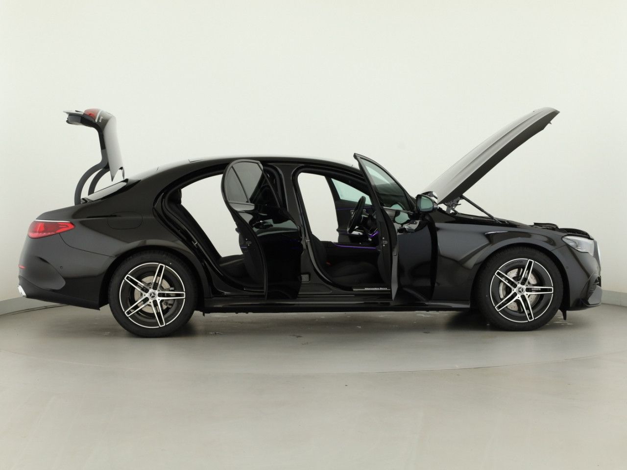 Mercedes-Benz E-Klasse – Bild 8