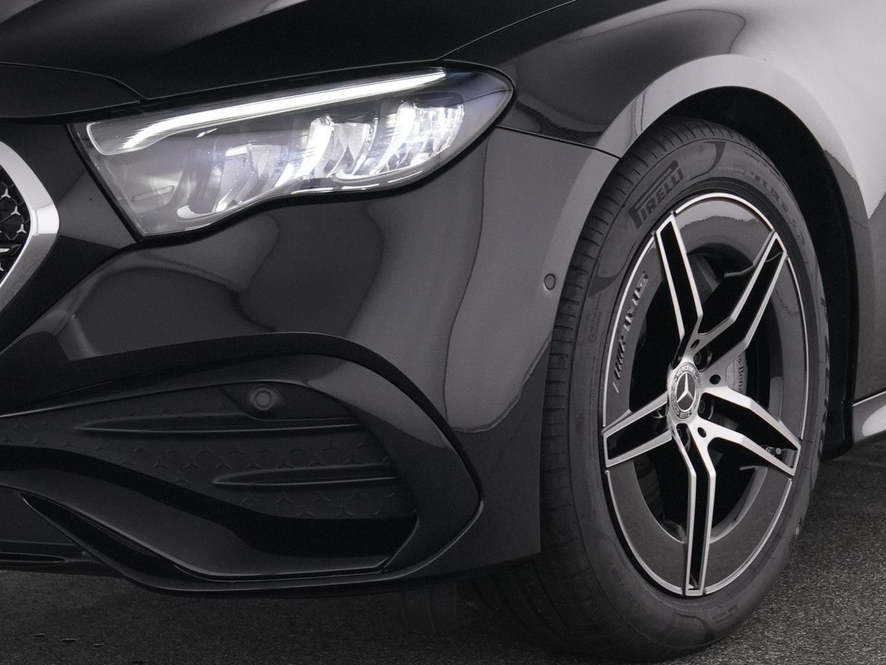 Mercedes-Benz E-Klasse – Bild 8