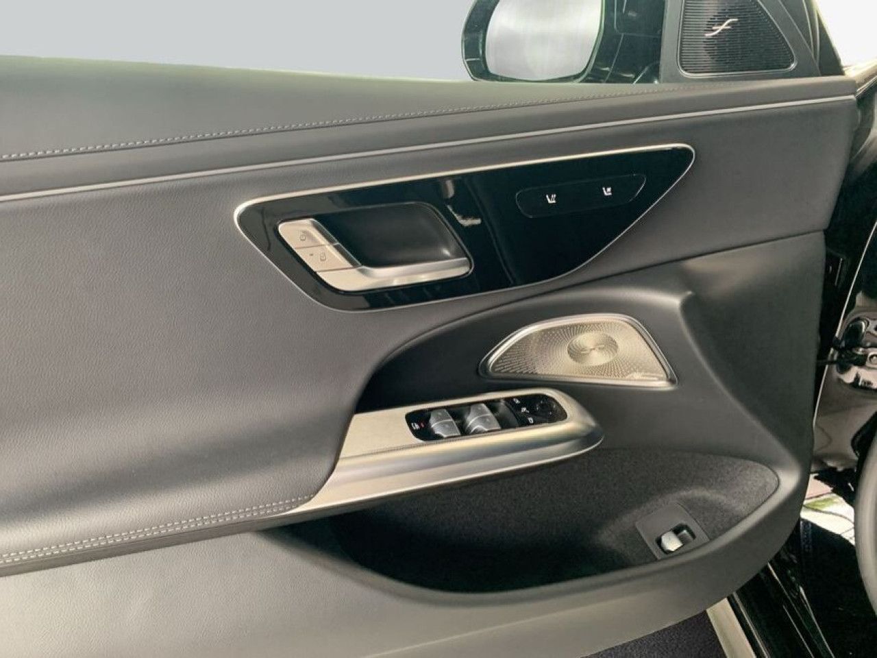 Mercedes-Benz E-Klasse – Bild 19