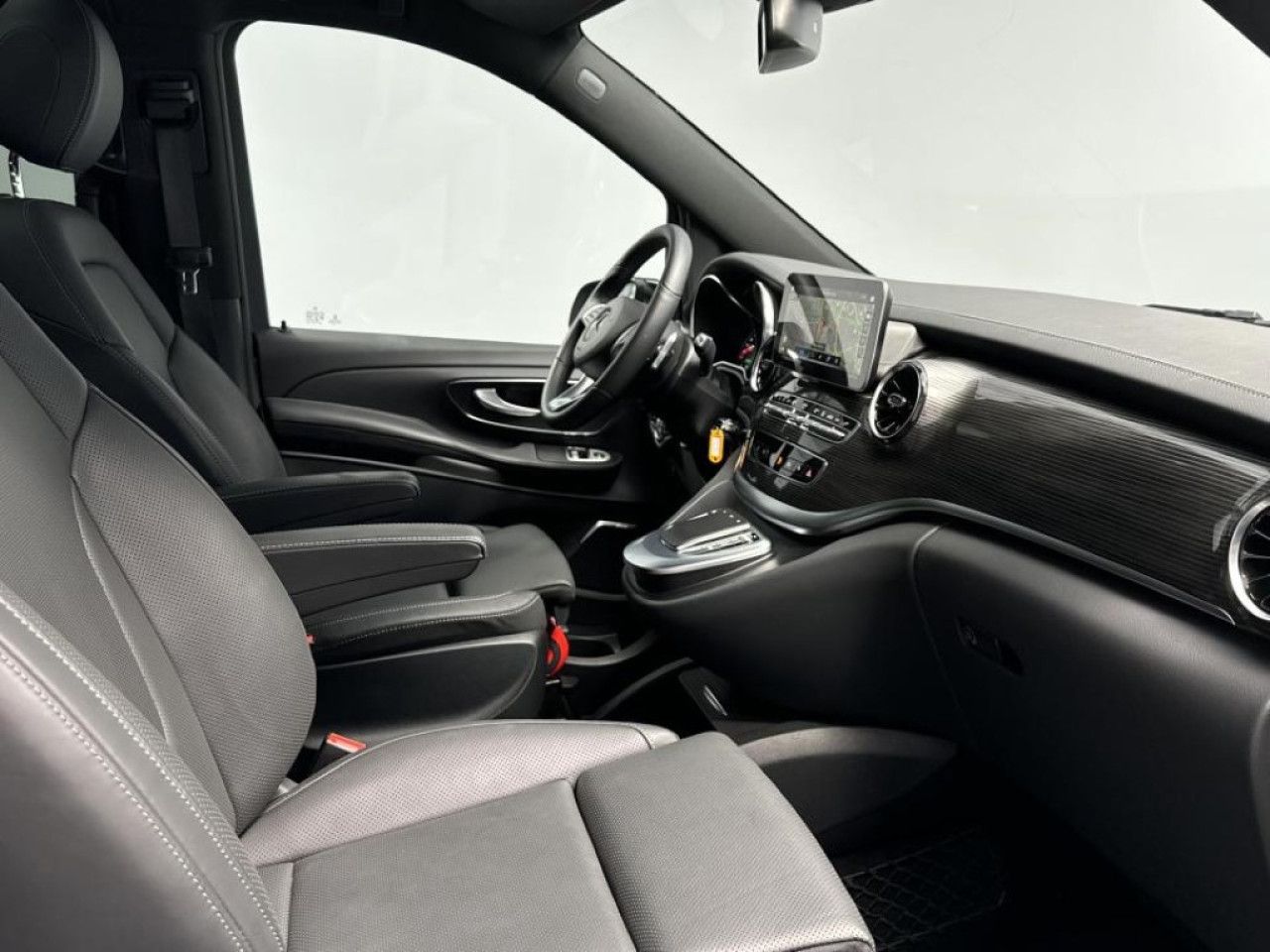 Zdjęcie pojazdu 16 / 18