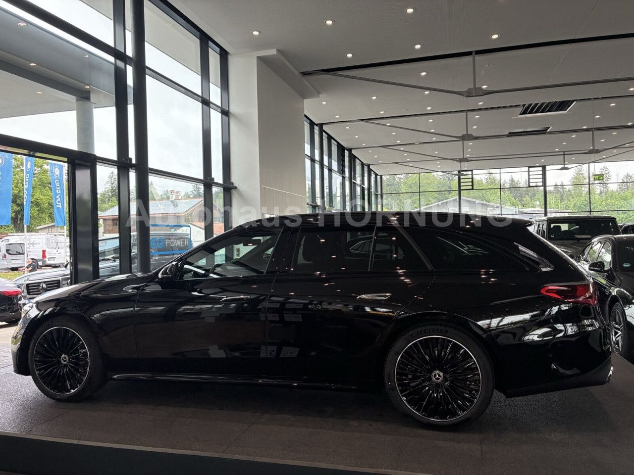 Mercedes-Benz E-Klasse – Bild 12