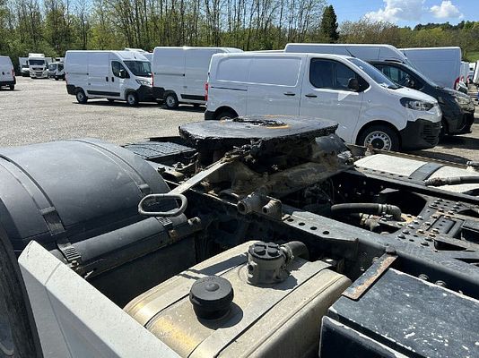Vehicle image 8 / 15