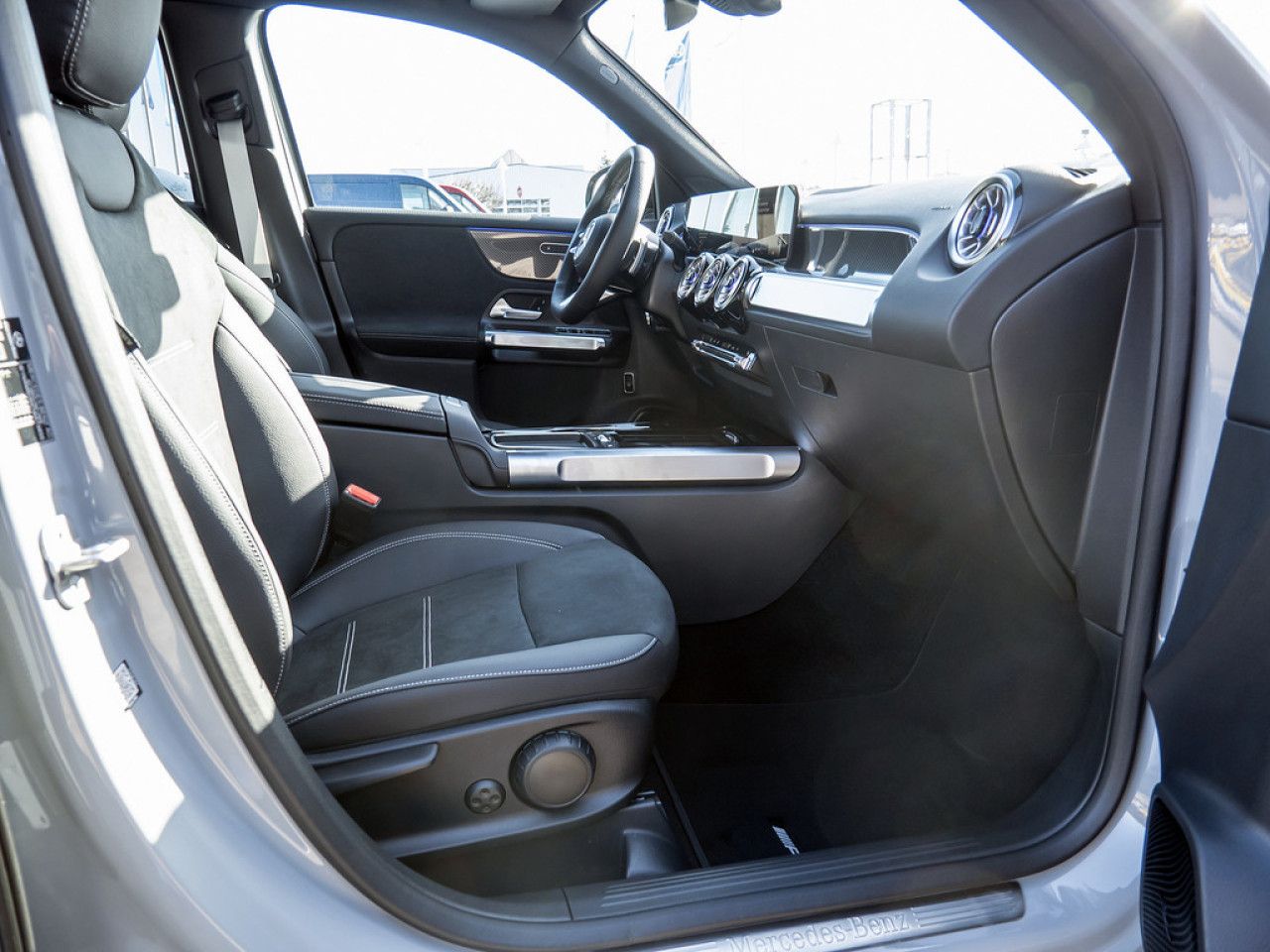 Mercedes-Benz GLB – Bild 2