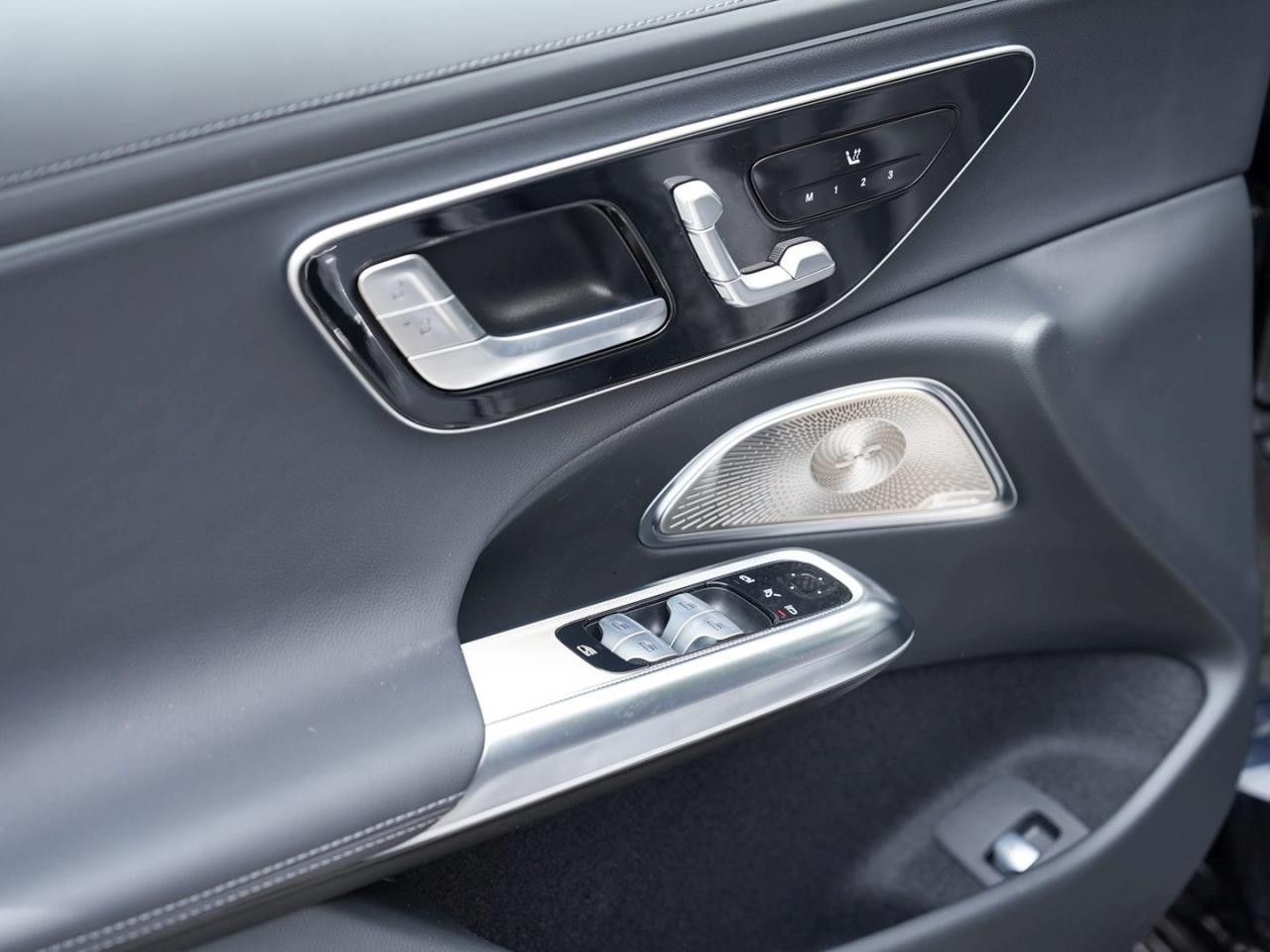 Mercedes-Benz E-Klasse – Bild 17