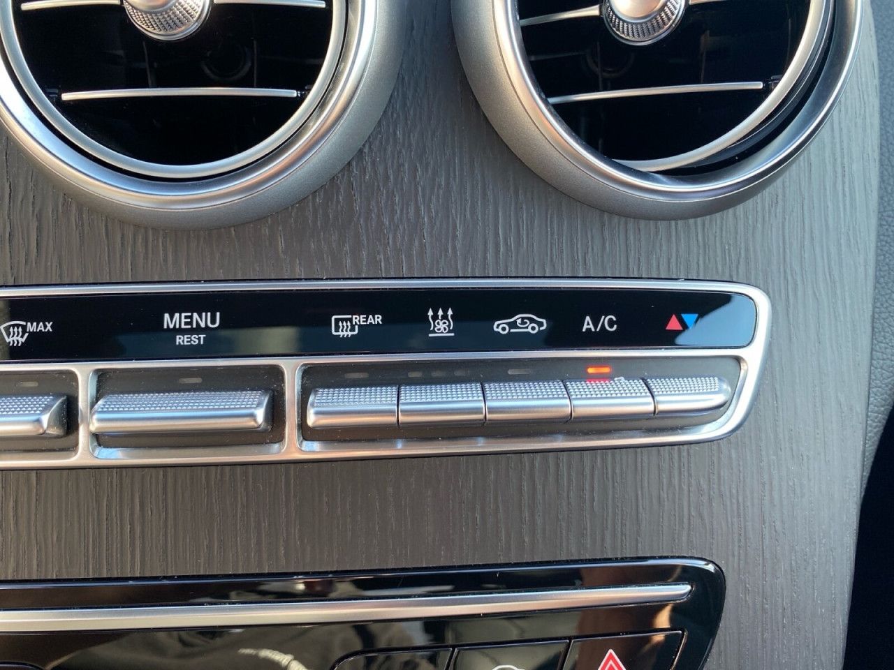 Mercedes-Benz C-Klasse – Bild 18