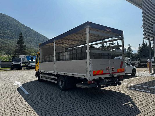 Vehicle image 3 / 11