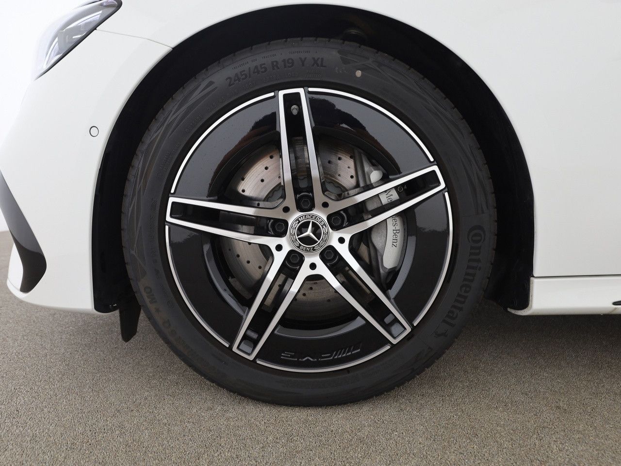 Mercedes-Benz E-Klasse – Bild 16