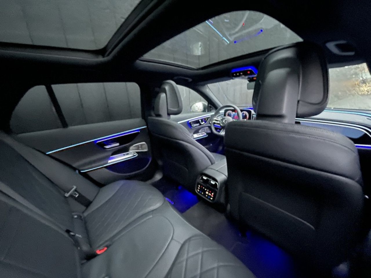 Photo du v&eacute;hicule 9 / 18