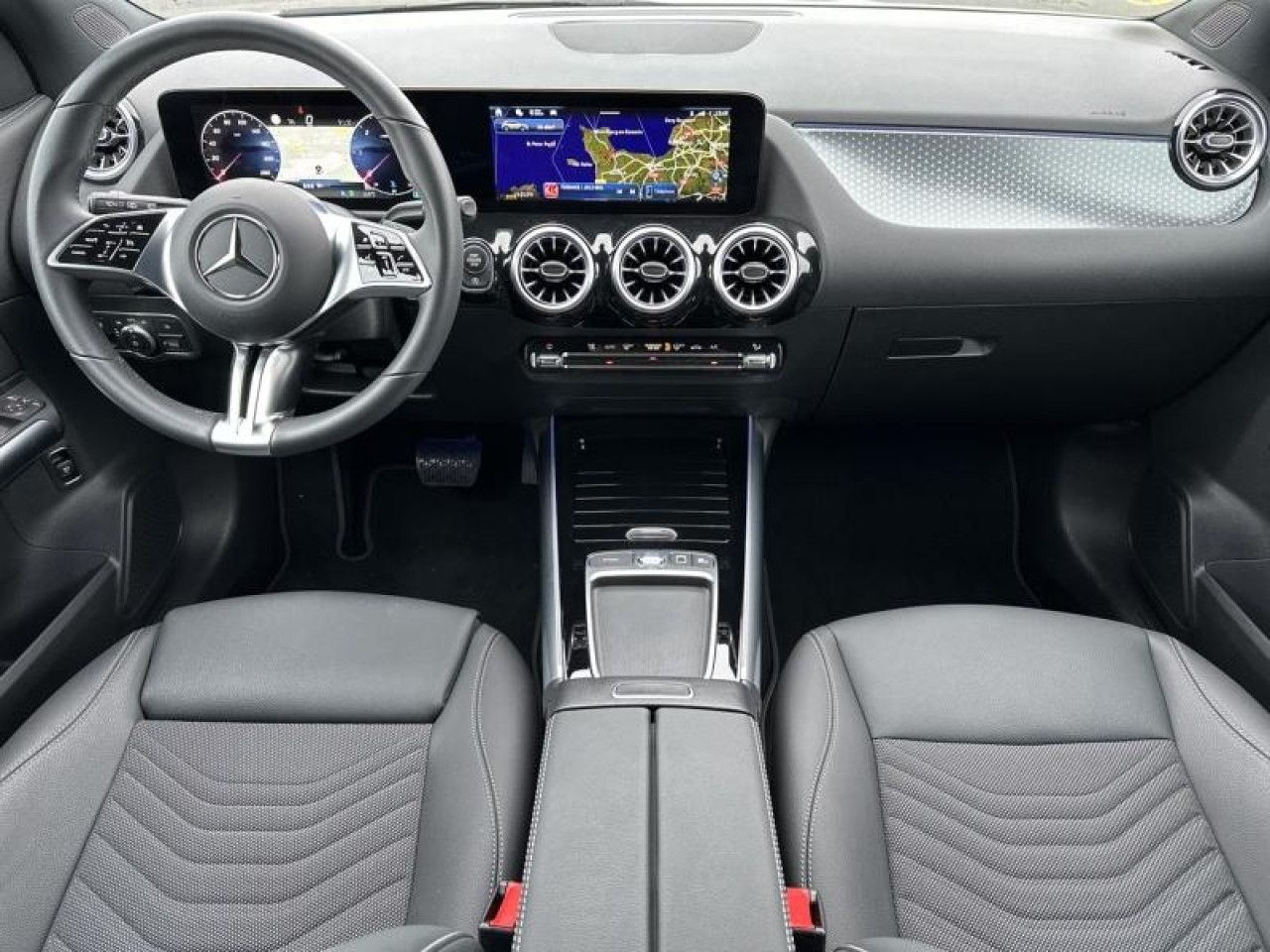 Photo du v&eacute;hicule 10 / 18