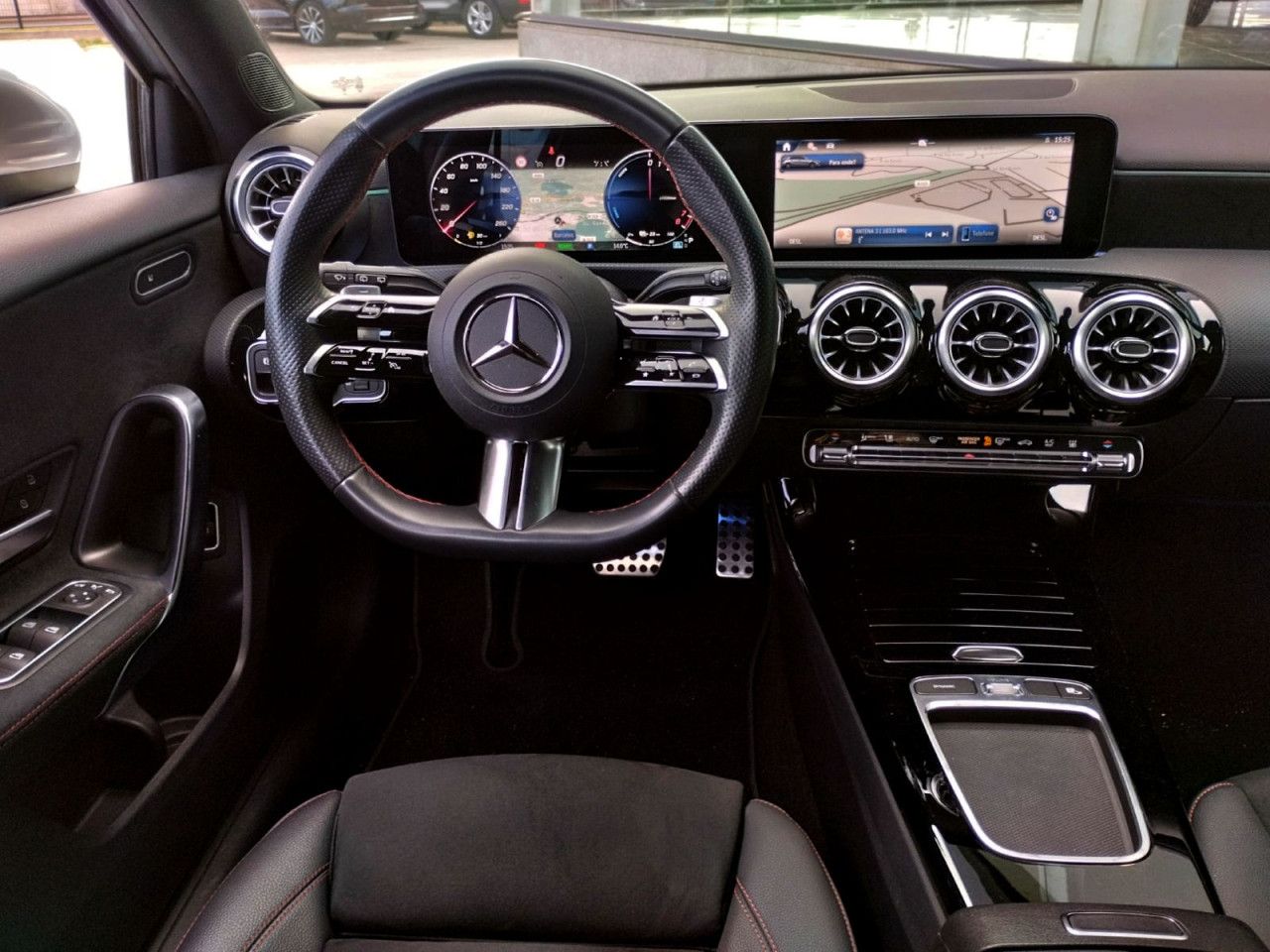 Imagem do ve&iacute;culo 3 / 12