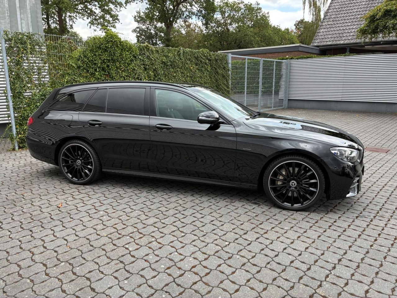 Mercedes-Benz E-Klasse – Bild 20