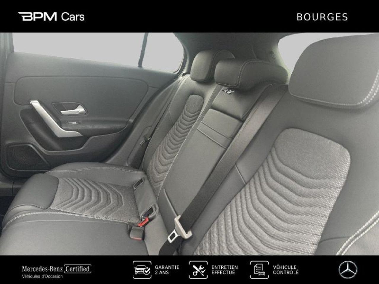 Photo du v&eacute;hicule 9 / 18