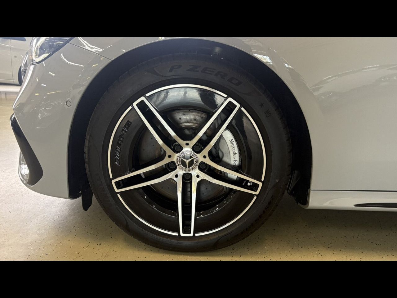 Mercedes-Benz E-Klasse – Bild 11