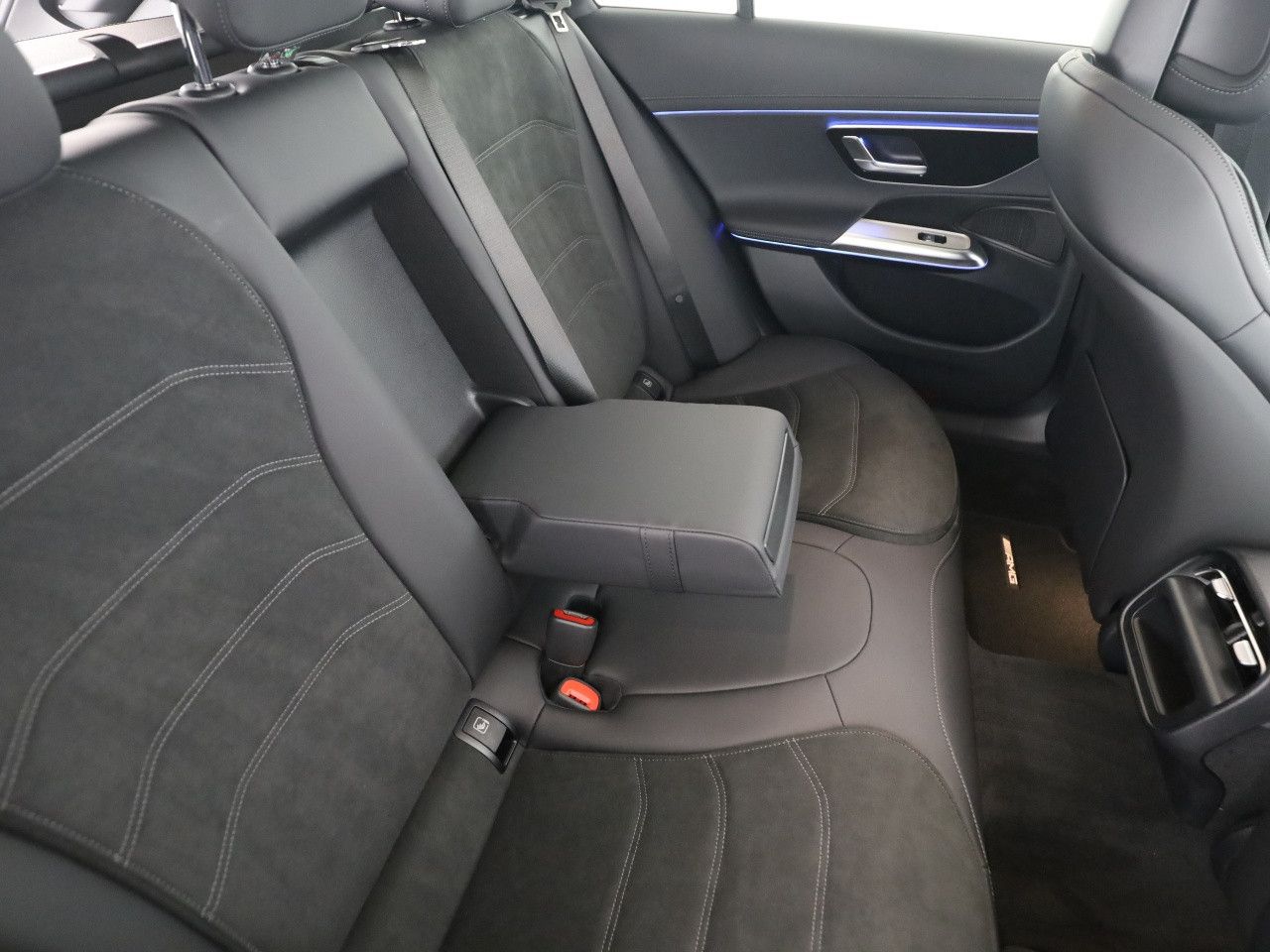 Mercedes-Benz E-Klasse – Bild 21