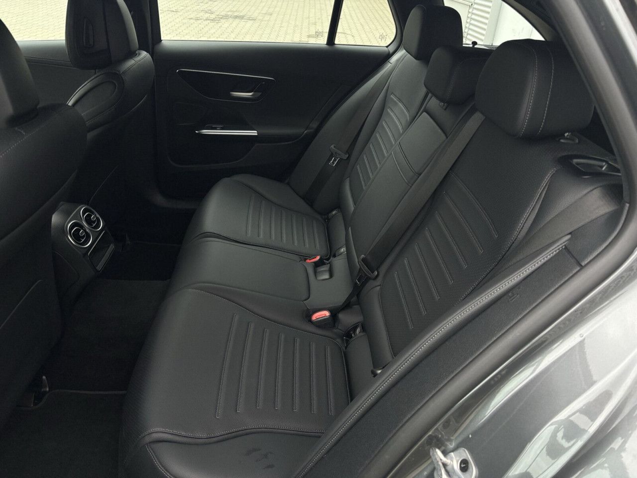 Mercedes-Benz C-Klasse – Bild 16