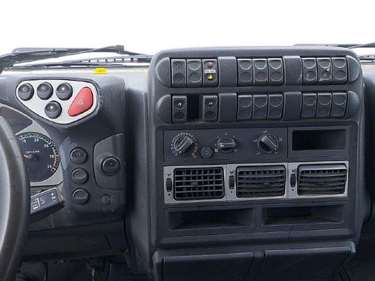 Vehicle image 16 / 20