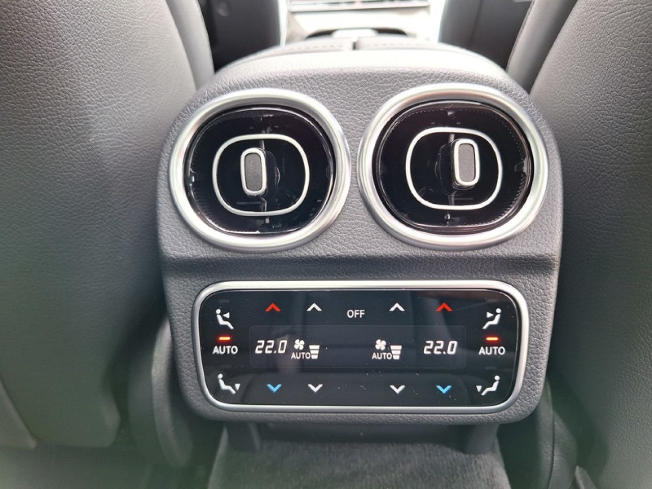 Photo du v&eacute;hicule 18 / 18