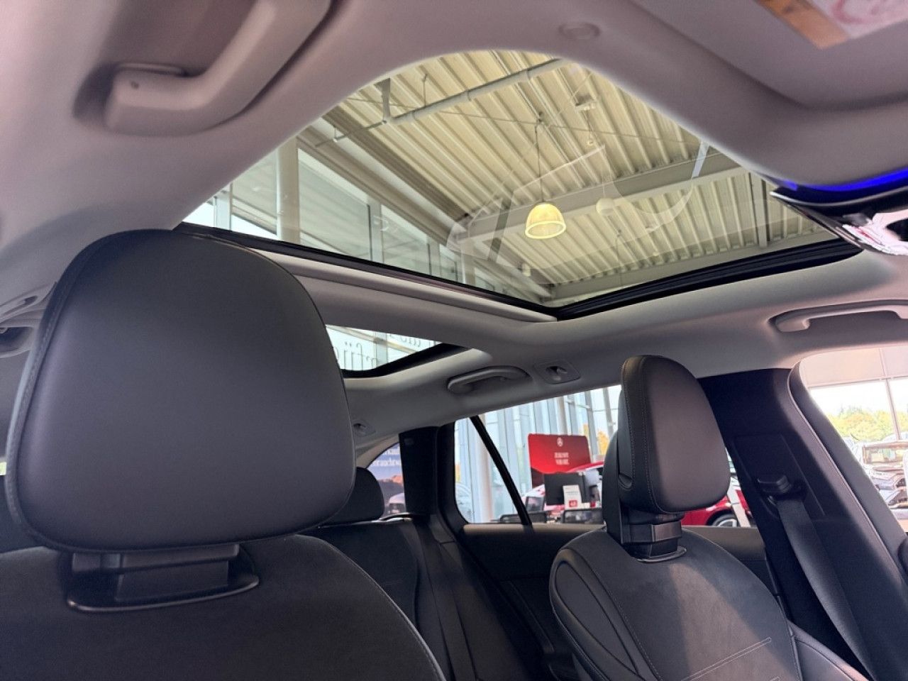 Mercedes-Benz C-Klasse – Bild 18