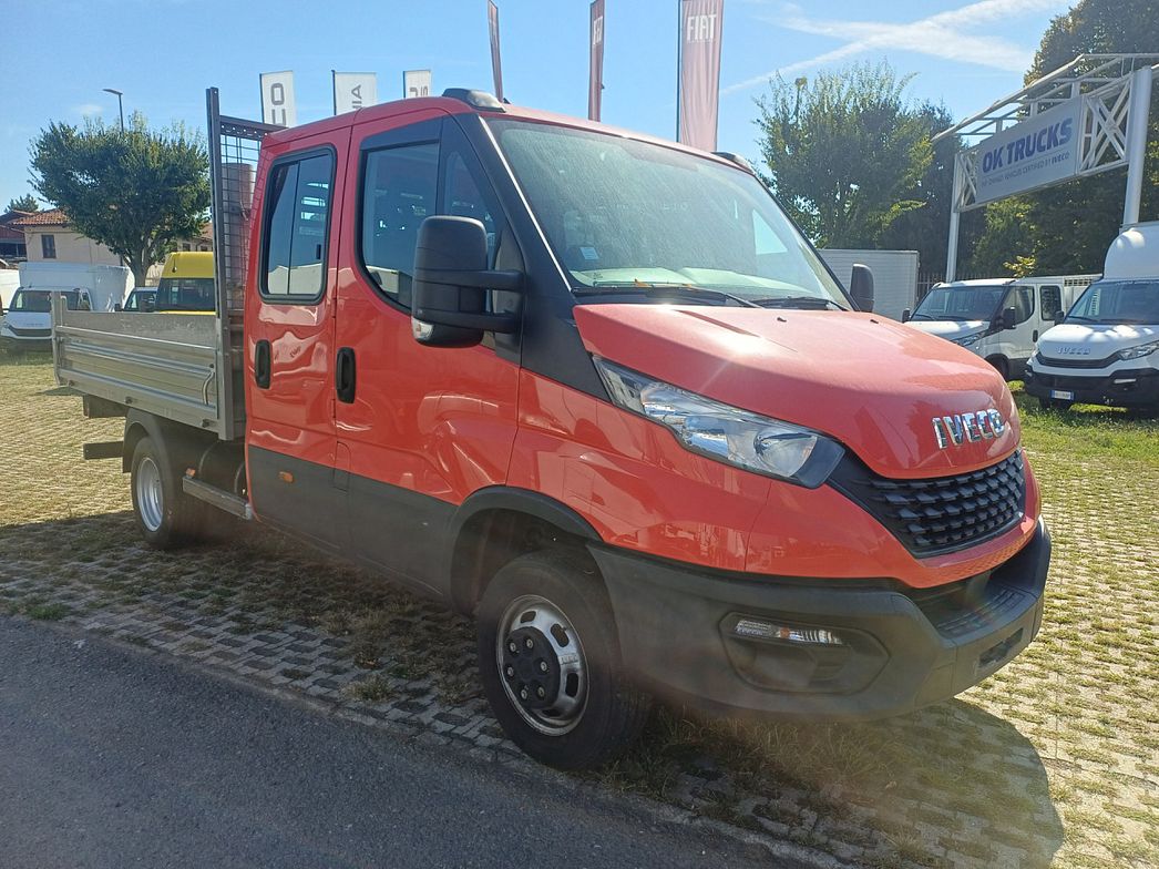 IVECO | DAILY 35C12 6+1