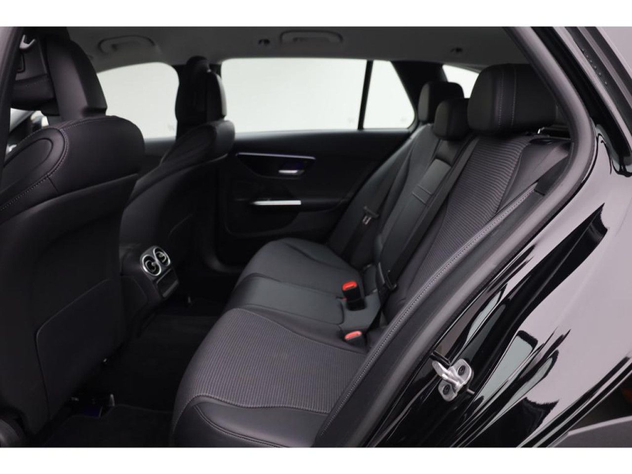 Mercedes-Benz C-Klasse – Bild 13