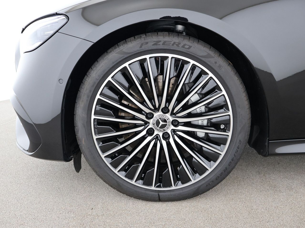 Mercedes-Benz E-Klasse – Bild 16