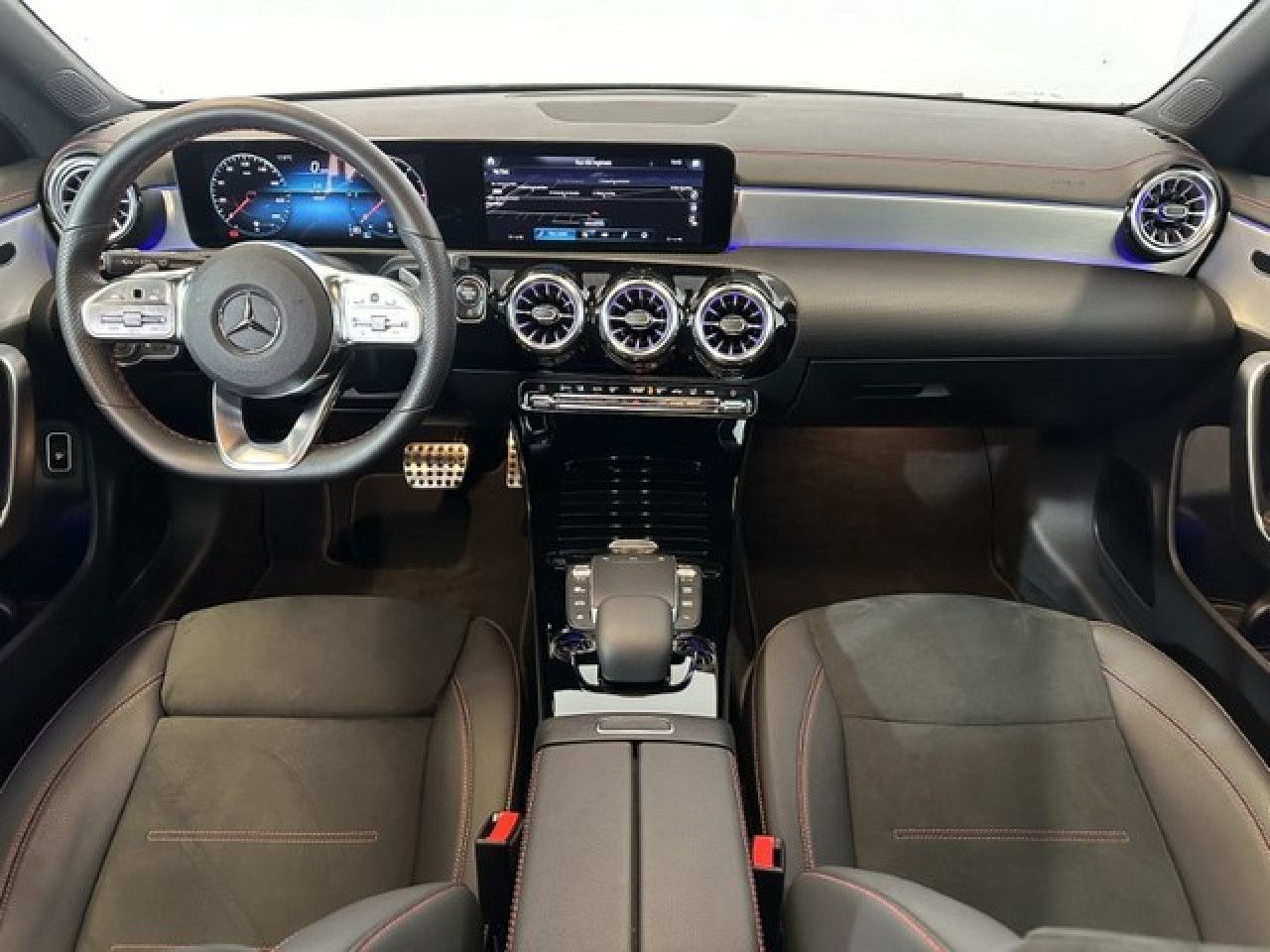 Imagem do ve&iacute;culo 14 / 19