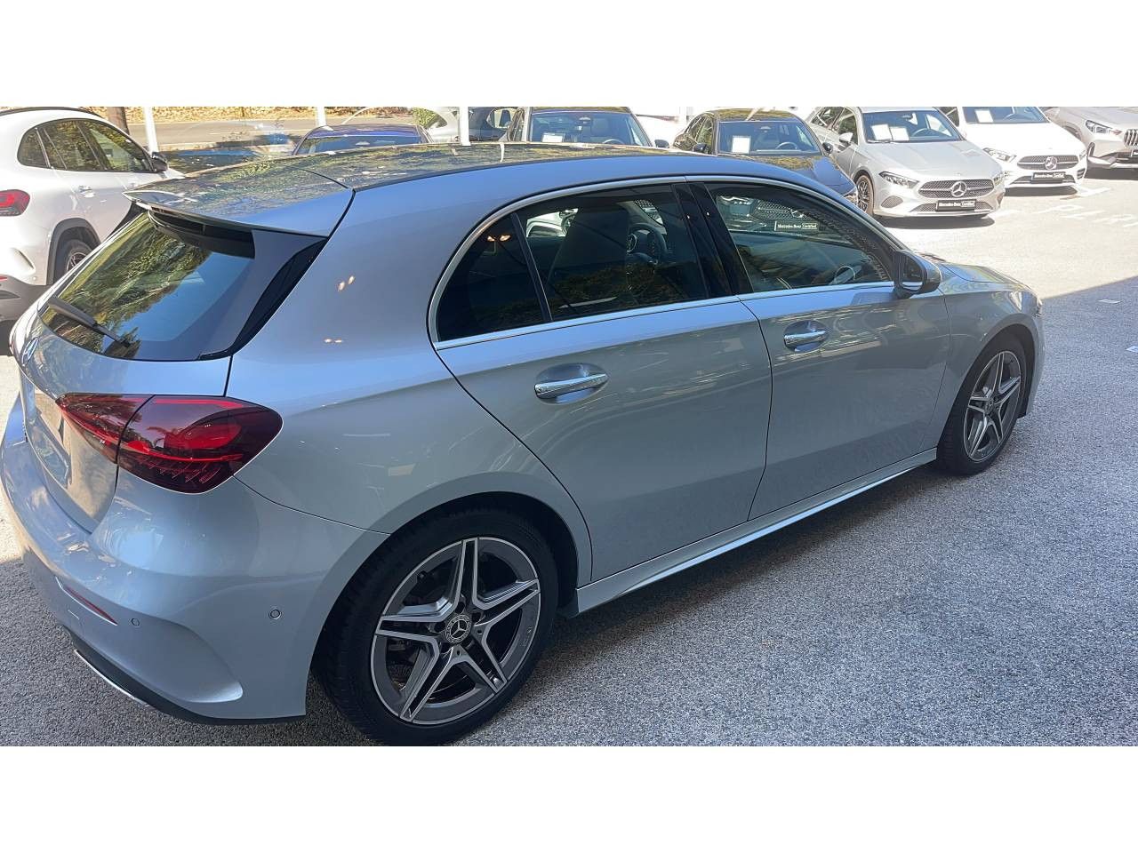 Photo du v&eacute;hicule 4 / 18