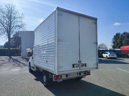 Vehicle image 6 / 11