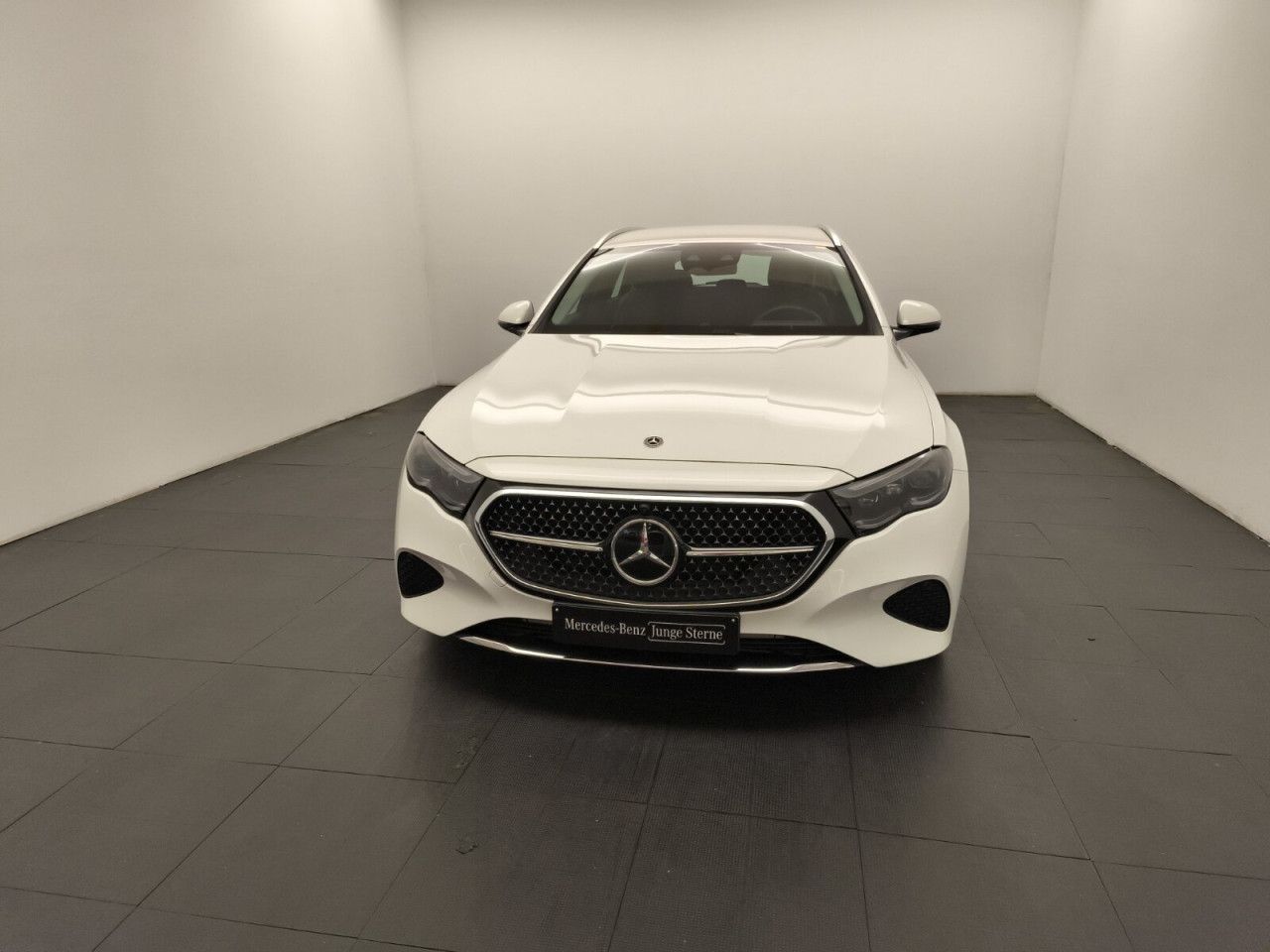 Mercedes-Benz E-Klasse – Bild 2