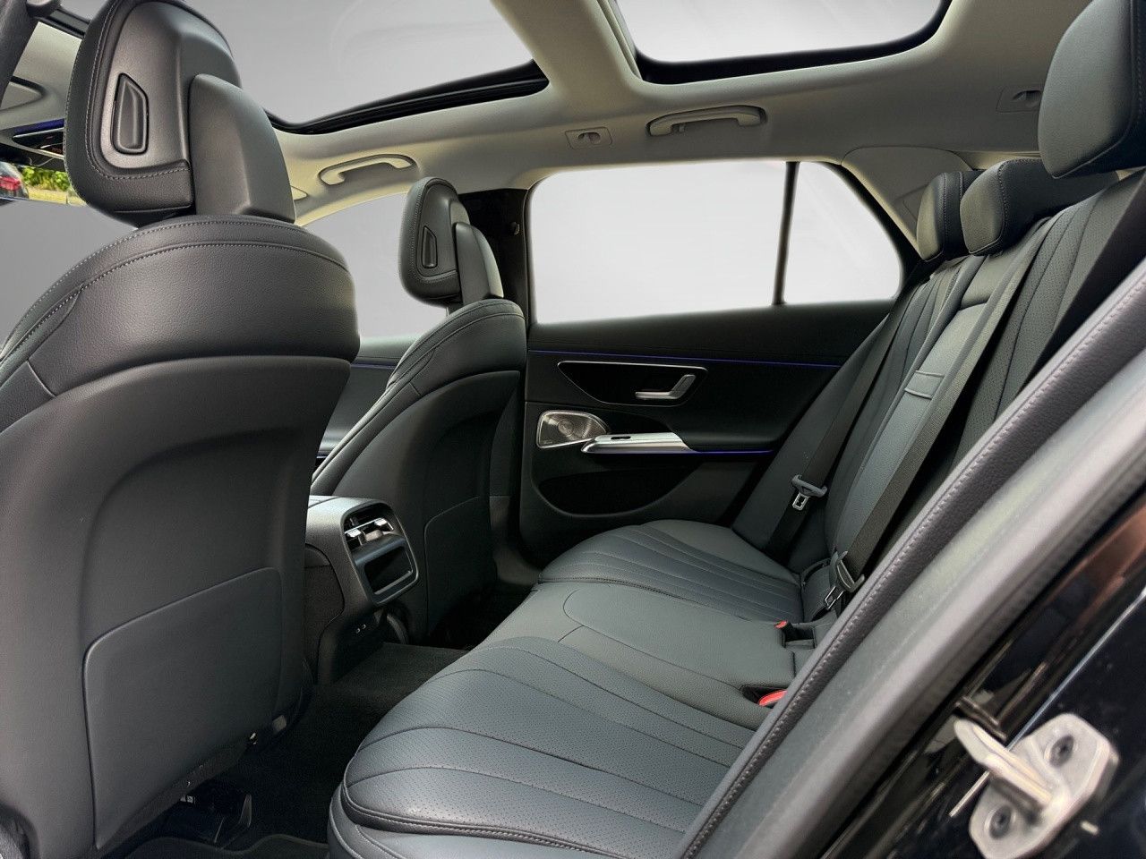 Mercedes-Benz E-Klasse – Bild 14