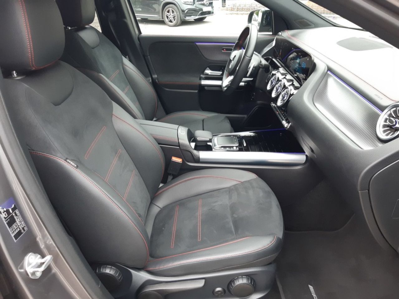 Photo du v&eacute;hicule 15 / 18