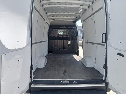 Vehicle image 6 / 6