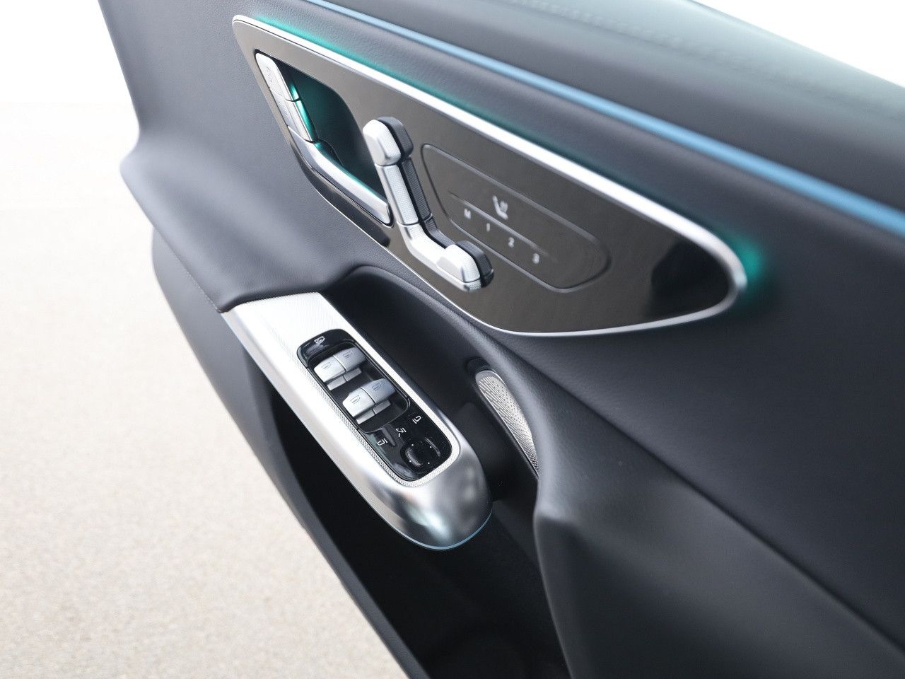 Mercedes-Benz E-Klasse – Bild 13