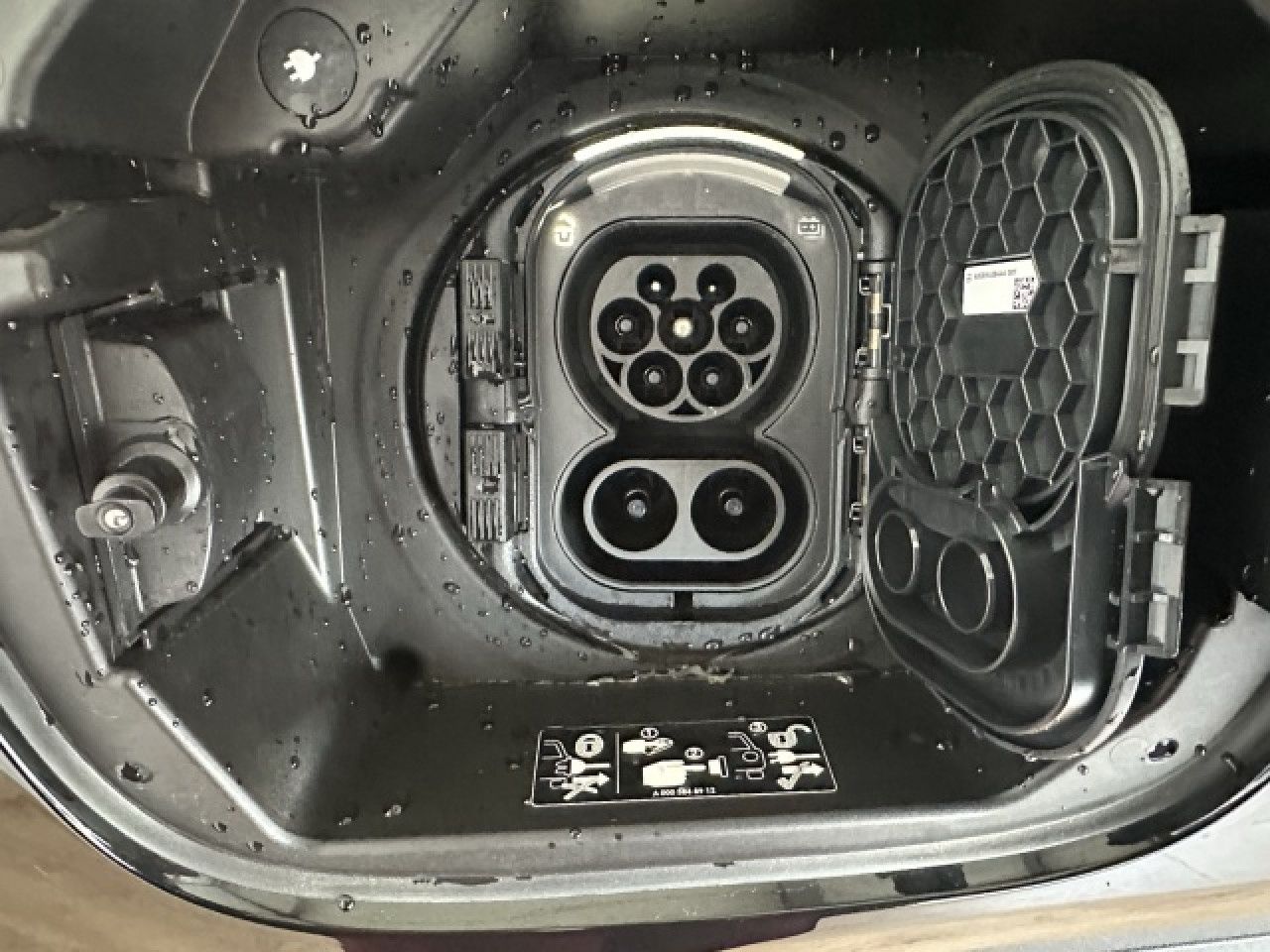 Mercedes-Benz EQA – Bild 9