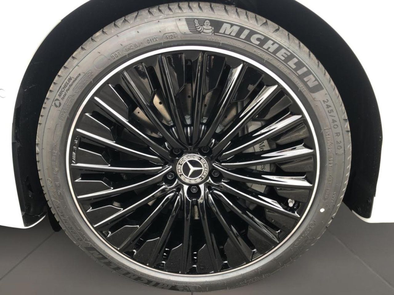 Mercedes-Benz E-Klasse – Bild 8