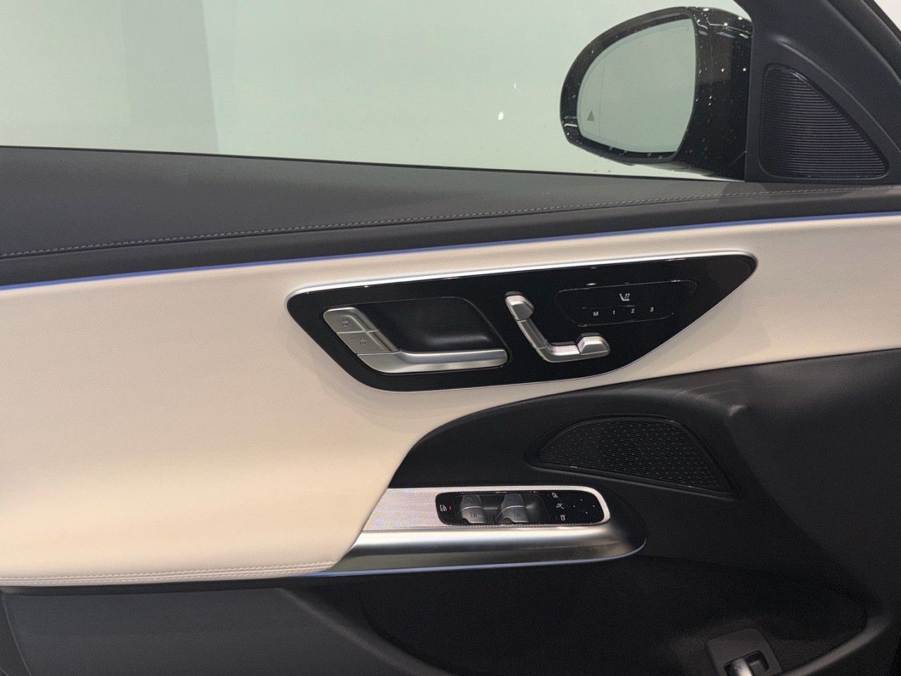 Mercedes-Benz E-Klasse – Bild 14