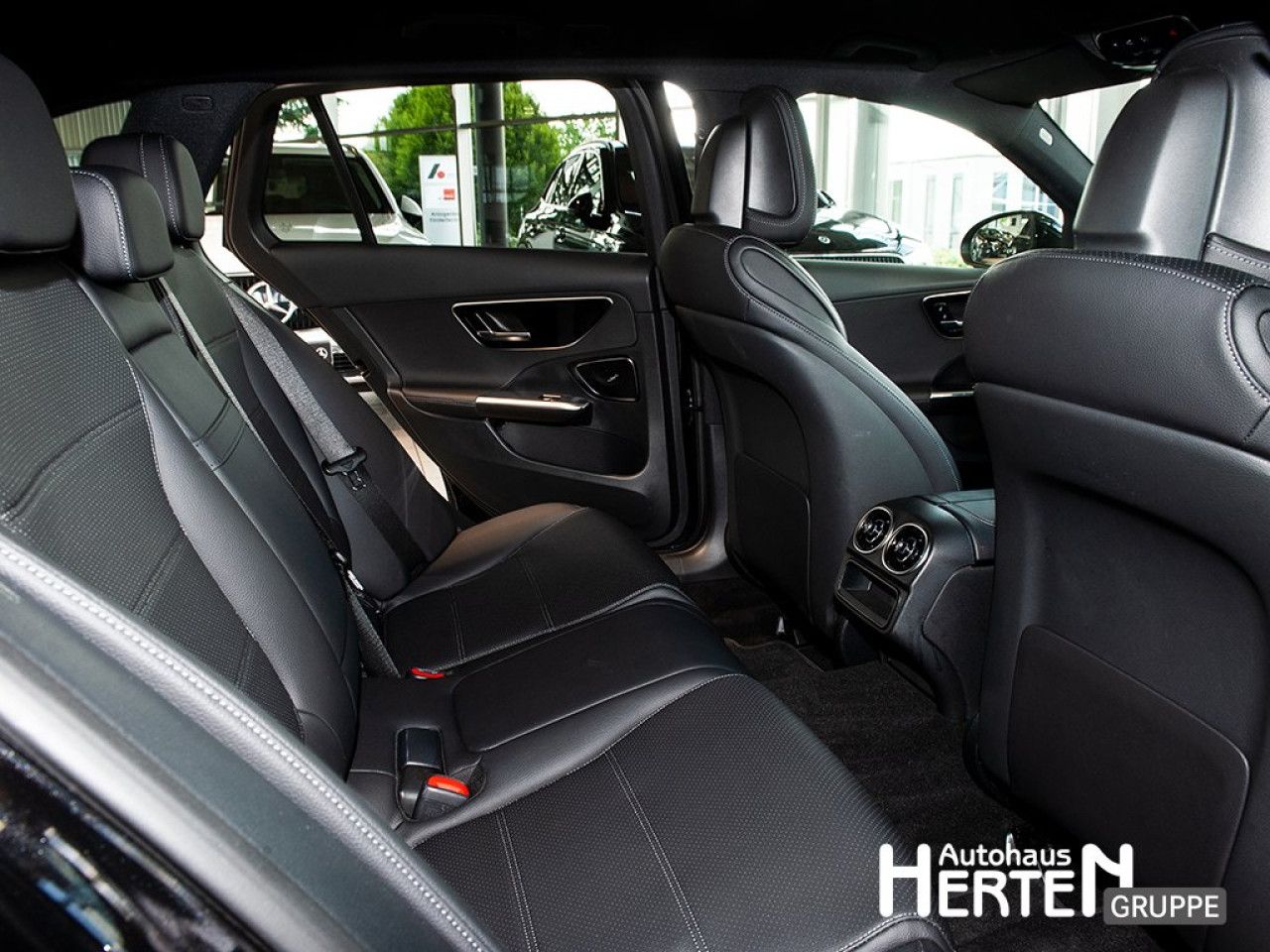 Mercedes-Benz C-Klasse – Bild 17
