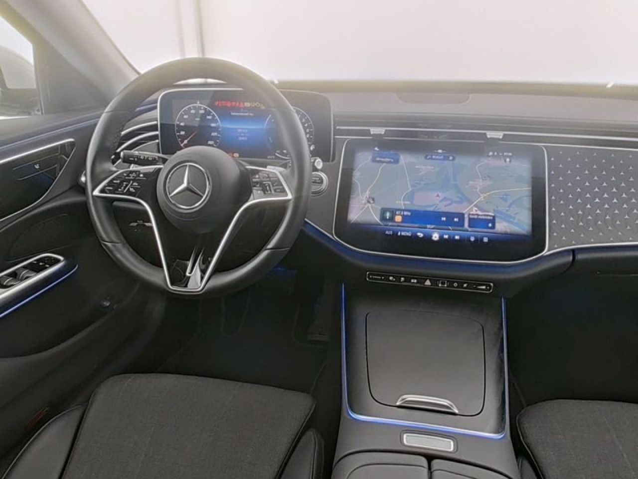 Mercedes-Benz E-Klasse – Bild 7