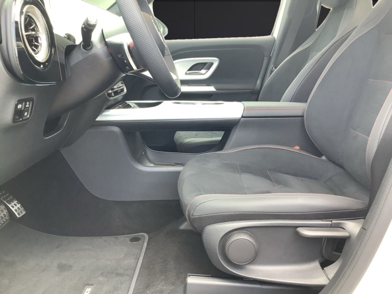 Mercedes-Benz GLB – Bild 8
