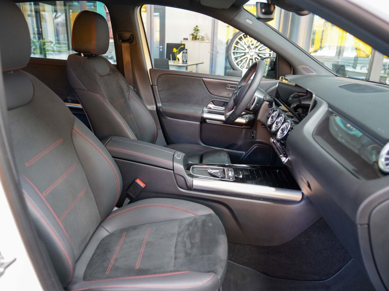 Fahrzeugbild 12 / 30