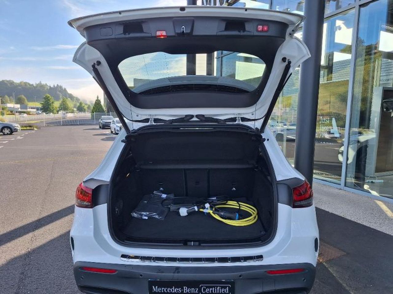 Photo du v&eacute;hicule 16 / 18